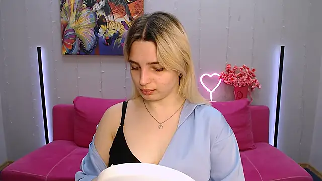 tendermeow online show from March 22, 2025, 1:19 pm