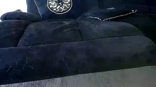 Niquitasparkles online show from November 25, 2025, 3:50 am