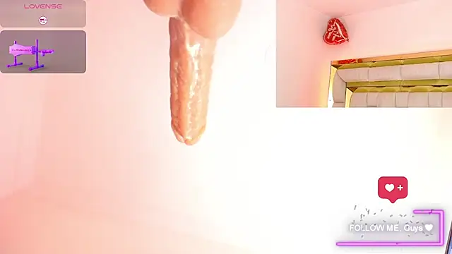 Snapshot of Princess_Helena chatting on February 19, 2025, 12:55 pm Princess Helena online show from February 19, 2025, 12:55 pm