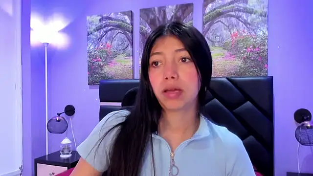 KimberlyVillaLobos online show from December 3, 2025, 11:30 am