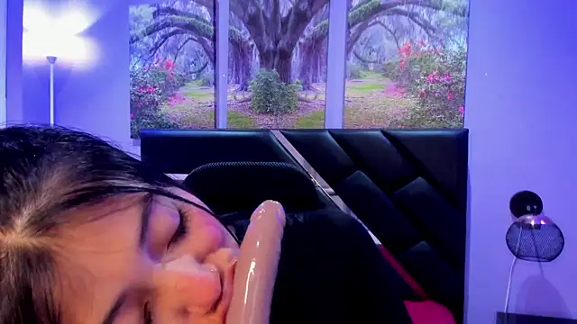 KimberlyVillaLobos online show from January 7, 2026, 11:34 am