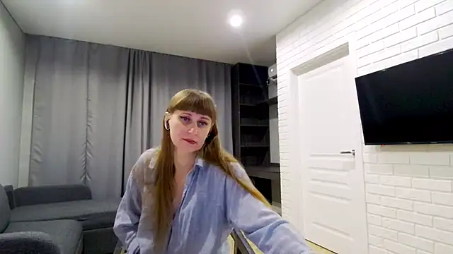 Daniella Lorente online show from December 5, 2025, 1:58 am