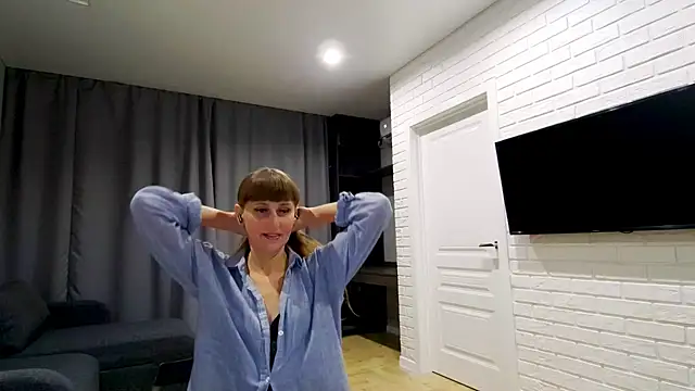 Daniella Lorente online show from July 4, 2026, 11:44 pm