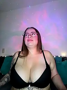 soofy   online show from April 22, 2026, 5:10 am