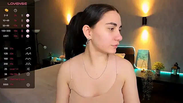 hannacheekss  online show from January 27, 2025, 5:36 am