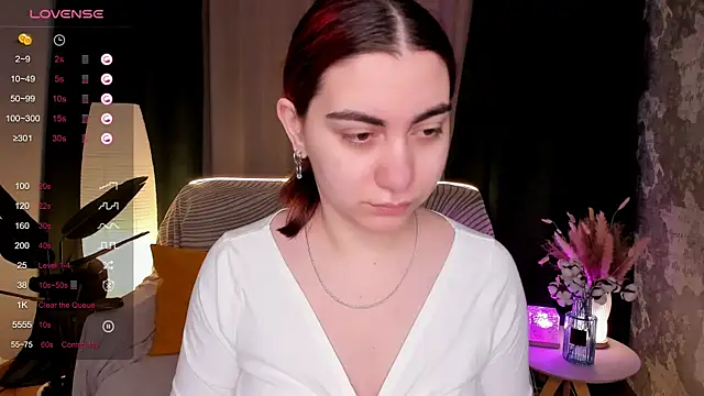 Snapshot of hannacheekss_ chatting on February 11, 2026, 2:16 am hannacheekss online show from February 11, 2026, 2:16 am