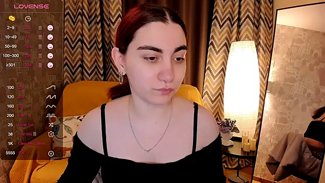 Snapshot of hannacheekss_ chatting on February 17, 2026, 2:08 am hannacheekss online show from February 17, 2026, 2:08 am