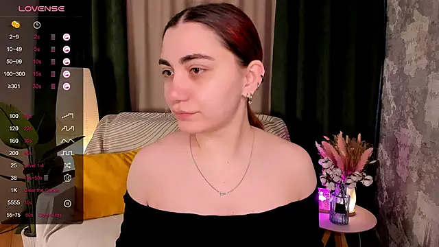 hannacheekss  online show from April 11, 2026, 2:05 am