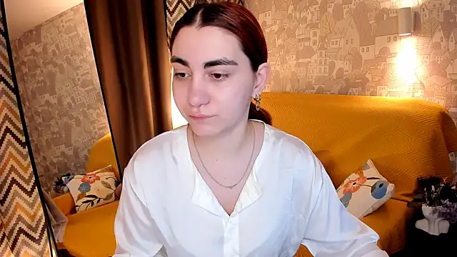 hannacheekss  online show from June 5, 2026, 2:07 am