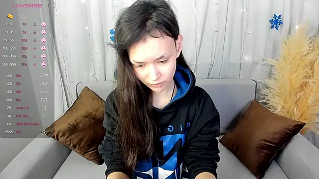 Emily Strikeee online show from December 26, 2024, 9:33 am