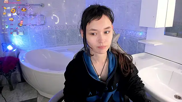 Emily Strikeee online show from October 10, 2025, 9:08 am