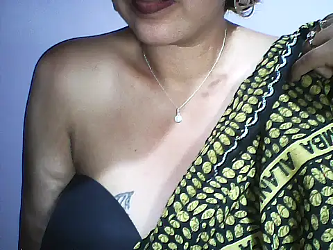 Snapshot of layanah12 chatting on December 24, 2024, 7:22 pm layanah12 online show from December 24, 2024, 7:22 pm