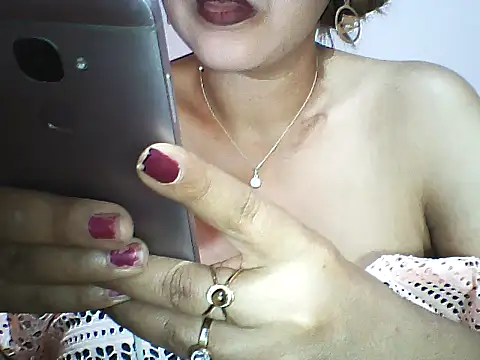 Snapshot of layanah12 chatting on January 4, 2025, 3:07 pm layanah12 online show from January 4, 2025, 3:07 pm