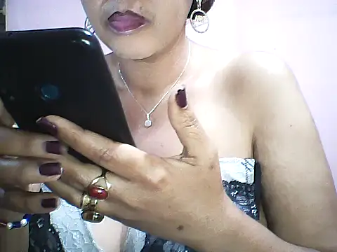 Snapshot of layanah12 chatting on September 9, 2025, 6:18 pm layanah12 online show from September 9, 2025, 6:18 pm