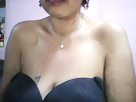 Snapshot of layanah12 chatting on September 16, 2025, 6:09 pm layanah12 online show from September 16, 2025, 6:09 pm