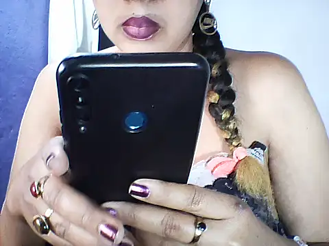 Snapshot of layanah12 chatting on October 11, 2025, 5:39 am layanah12 online show from October 11, 2025, 5:39 am