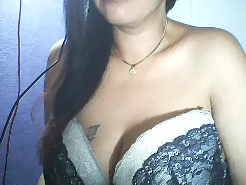 layanah12 online show from May 14, 2026, 7:31 pm