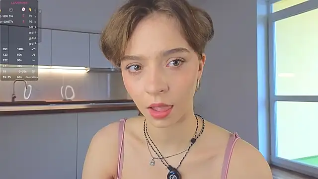 KellyAdderiy online show from April 20, 2026, 3:20 am