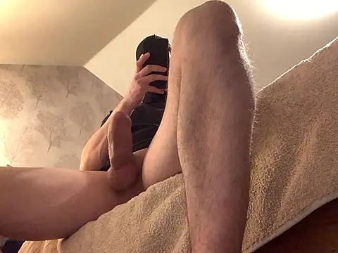 Snapshot of girth-master chatting on February 12, 2025, 8:50 pm girth-master online show from February 12, 2025, 8:50 pm