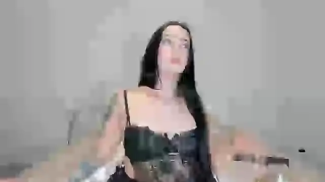 marianaferrero online show from February 11, 2025, 5:07 pm