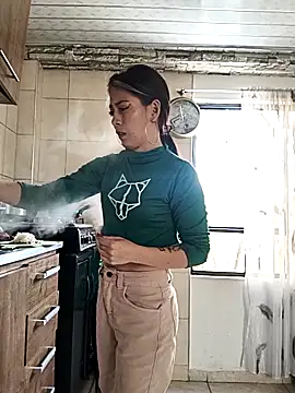 Tefannyy  online show from September 9, 2025, 4:39 pm