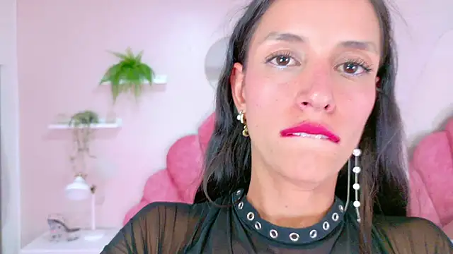 ChanelAdamss  online show from November 26, 2025, 3:40 am