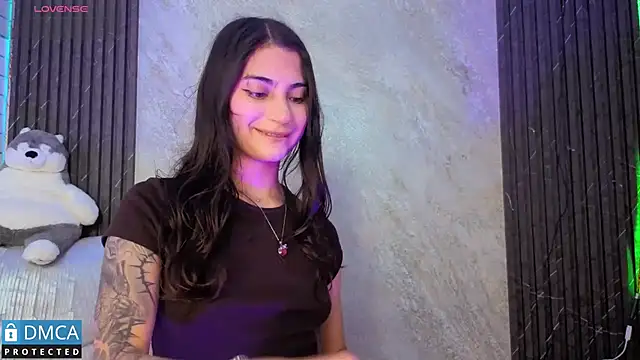 Snapshot of SolBeaumont1 chatting on October 21, 2025, 7:36 pm SolBeaumont1 online show from October 21, 2025, 7:36 pm