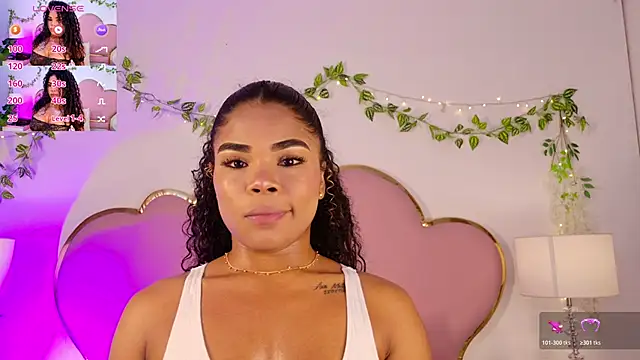 NahiaraReina online show from February 7, 2026, 1:26 pm