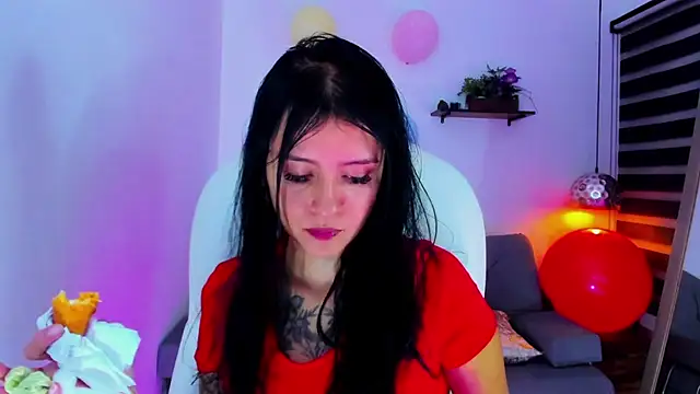 yenny garcia online show from October 31, 2025, 1:34 pm