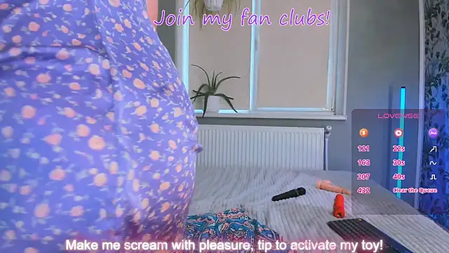 Snapshot of LadySquirtle chatting on February 26, 2025, 8:15 am LadySquirtle online show from February 26, 2025, 8:15 am