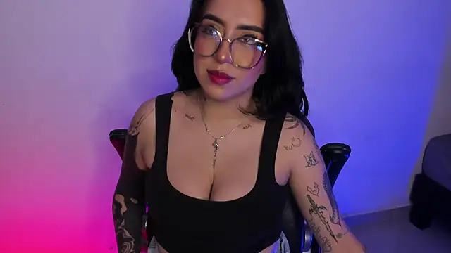 AnnikaMerliahh  online show from October 17, 2025, 3:20 am