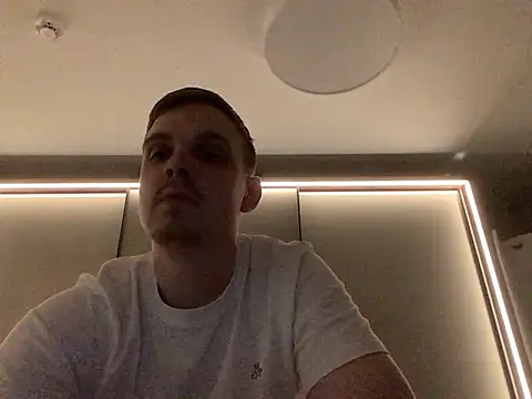 Snapshot of neilho1 chatting on December 10, 2024, 7:11 pm neilho1 online show from December 10, 2024, 7:11 pm