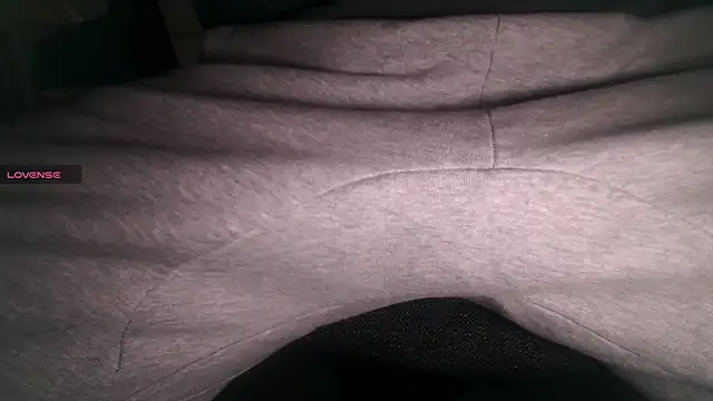 Snapshot of an4y8ot chatting on December 17, 2024, 4:32 pm an4y8ot online show from December 17, 2024, 4:32 pm