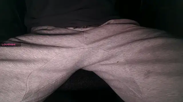 Snapshot of an4y8ot chatting on December 19, 2024, 6:01 am an4y8ot online show from December 19, 2024, 6:01 am