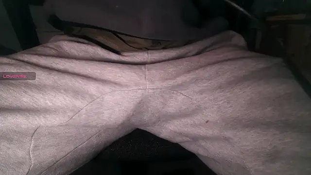 Snapshot of an4y8ot chatting on December 19, 2024, 9:18 am an4y8ot online show from December 19, 2024, 9:18 am