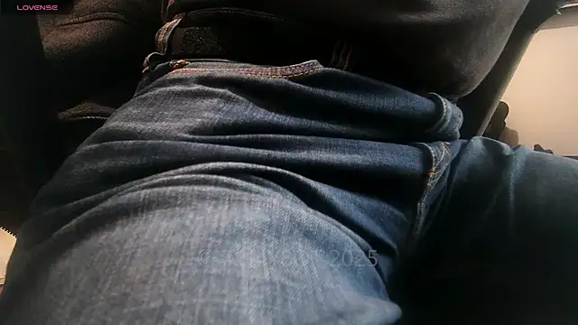 Snapshot of an4y8ot chatting on January 18, 2025, 11:11 am an4y8ot online show from January 18, 2025, 11:11 am