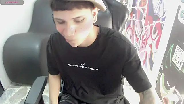 Brayan lopezz online show from January 27, 2025, 12:48 pm