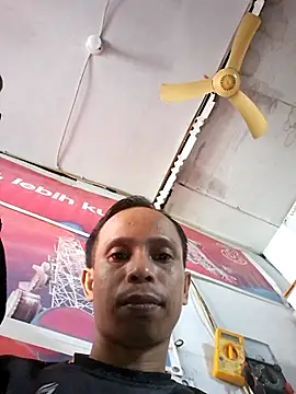 Snapshot of Reza969 chatting on September 29, 2025, 12:27 am Reza969 online show from September 29, 2025, 12:27 am