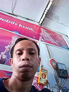 Snapshot of Reza969 chatting on December 4, 2025, 5:39 am Reza969 online show from December 4, 2025, 5:39 am