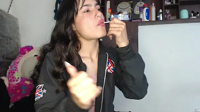 skinny sweet2411 online show from November 15, 2025, 4:54 am