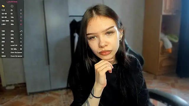 Snapshot of SweetyDeviliya chatting on June 11, 2026, 8:23 am SweetyDeviliya online show from June 11, 2026, 8:23 am