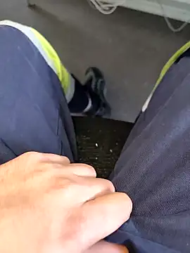 coppiapazza online show from December 14, 2025, 8:41 am