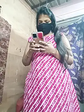 queensenorita online show from September 30, 2025, 5:29 pm