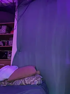 Snapshot of Nina-Chick777 chatting on October 25, 2025, 6:54 am Nina-Chick777 online show from October 25, 2025, 6:54 am