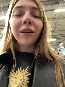 Sunny   Bunny online show from October 21, 2025, 12:17 pm