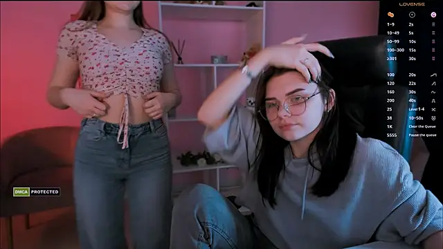 Snapshot of pure_radiance1 chatting on February 4, 2025, 1:06 pm pure radiance1 online show from February 4, 2025, 1:06 pm