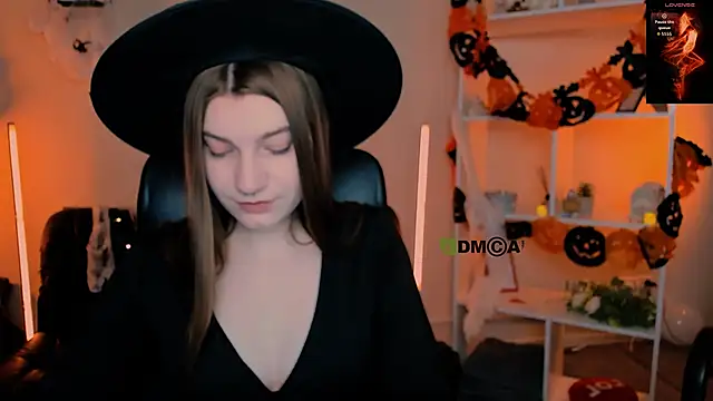 Snapshot of pure_radiance1 chatting on October 25, 2025, 8:55 am pure radiance1 online show from October 25, 2025, 8:55 am