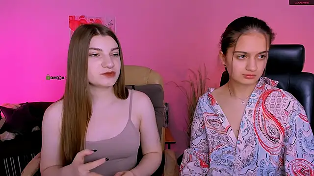 Snapshot of pure_radiance1 chatting on November 20, 2025, 9:09 am pure radiance1 online show from November 20, 2025, 9:09 am