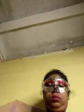 Snapshot of tinabhabhi chatting on November 15, 2025, 10:12 am tinabhabhi online show from November 15, 2025, 10:12 am