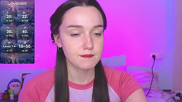 Snapshot of Wild_Sophie_ chatting on January 14, 2025, 7:53 pm Wild Sophie online show from January 14, 2025, 7:53 pm